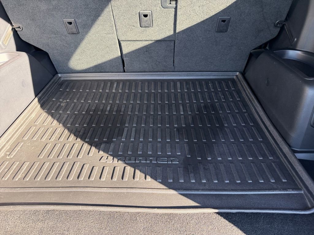 Used 2022 Toyota 4Runner SR5 image 17