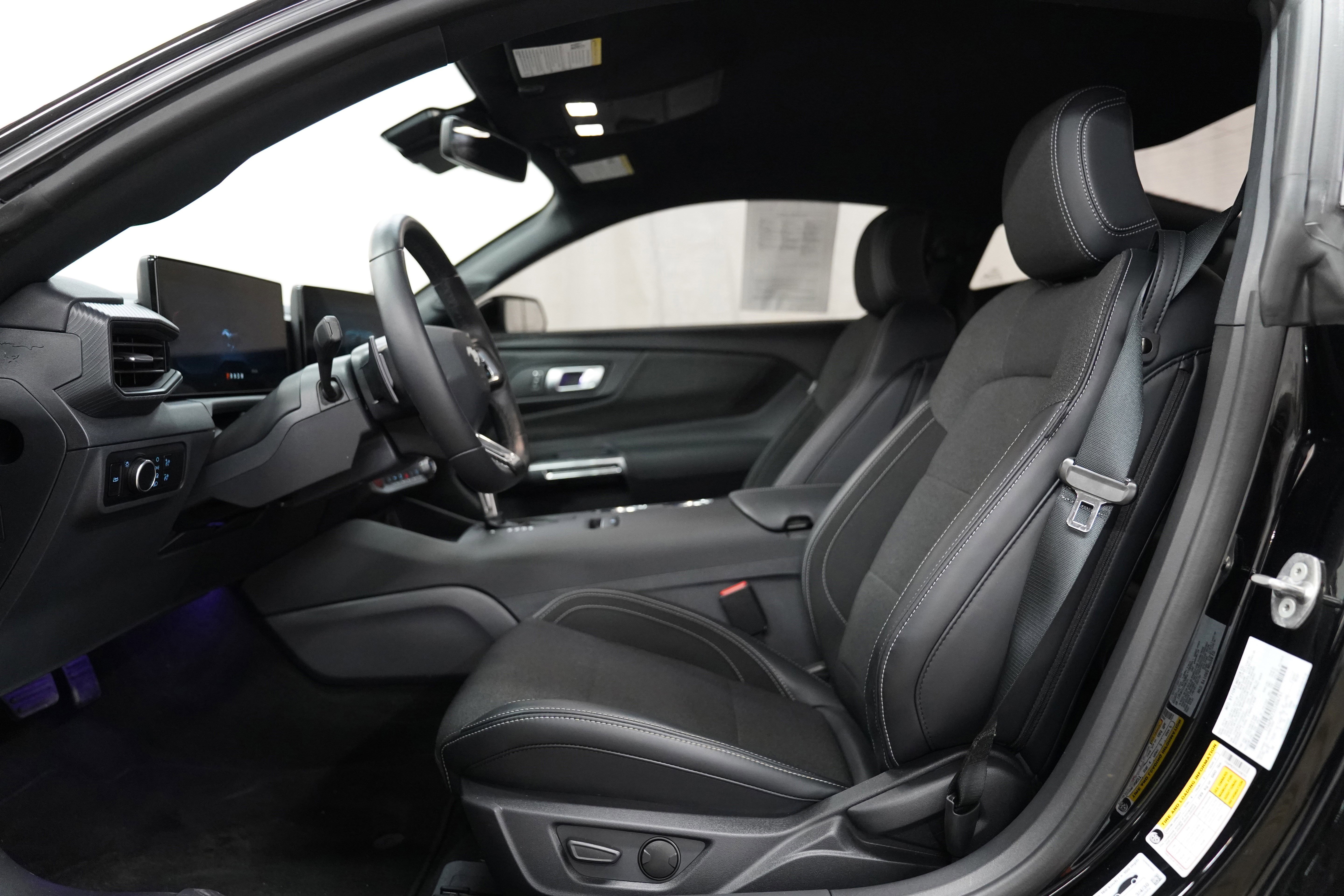 Used 2025 Ford Mustang GT image 4