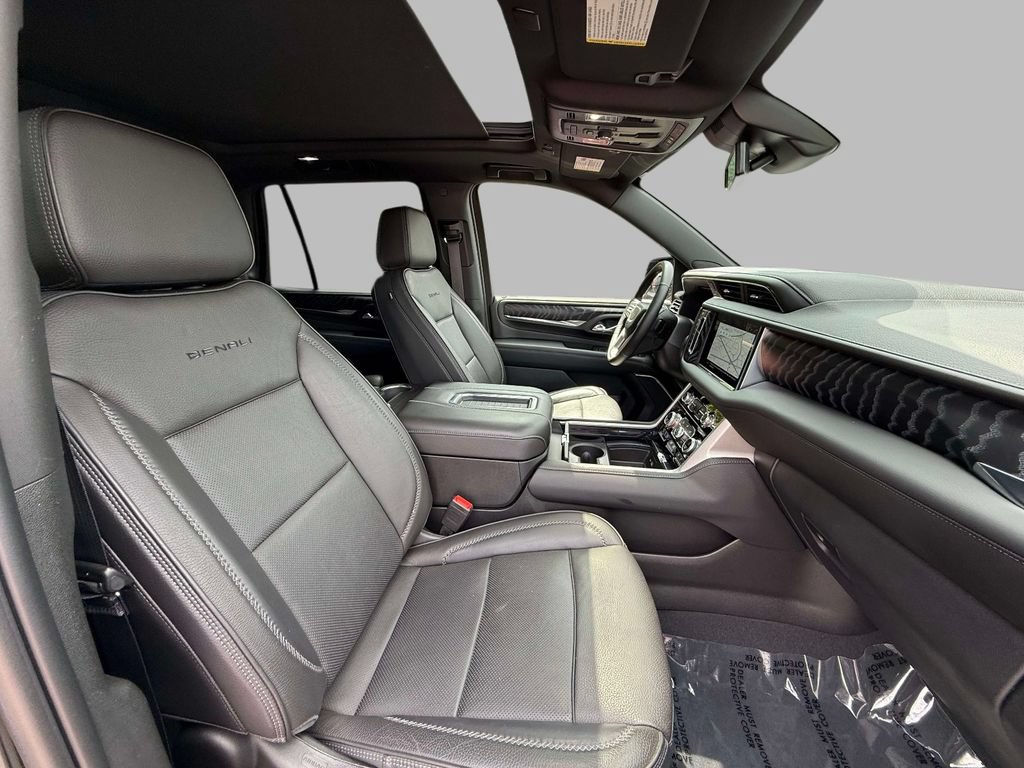 Used 2023 GMC Yukon Denali w/ Max Trailering Package AWD/4WD image 14