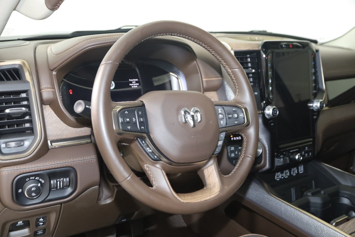 Used 2025 RAM 1500 Limited w/ Trailer Tow Group AWD/4WD image 6