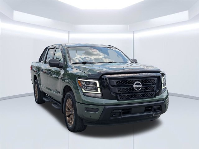 Used 2024 Nissan Titan SV w/ SV Bronze Edition Package AWD/4WD image 8