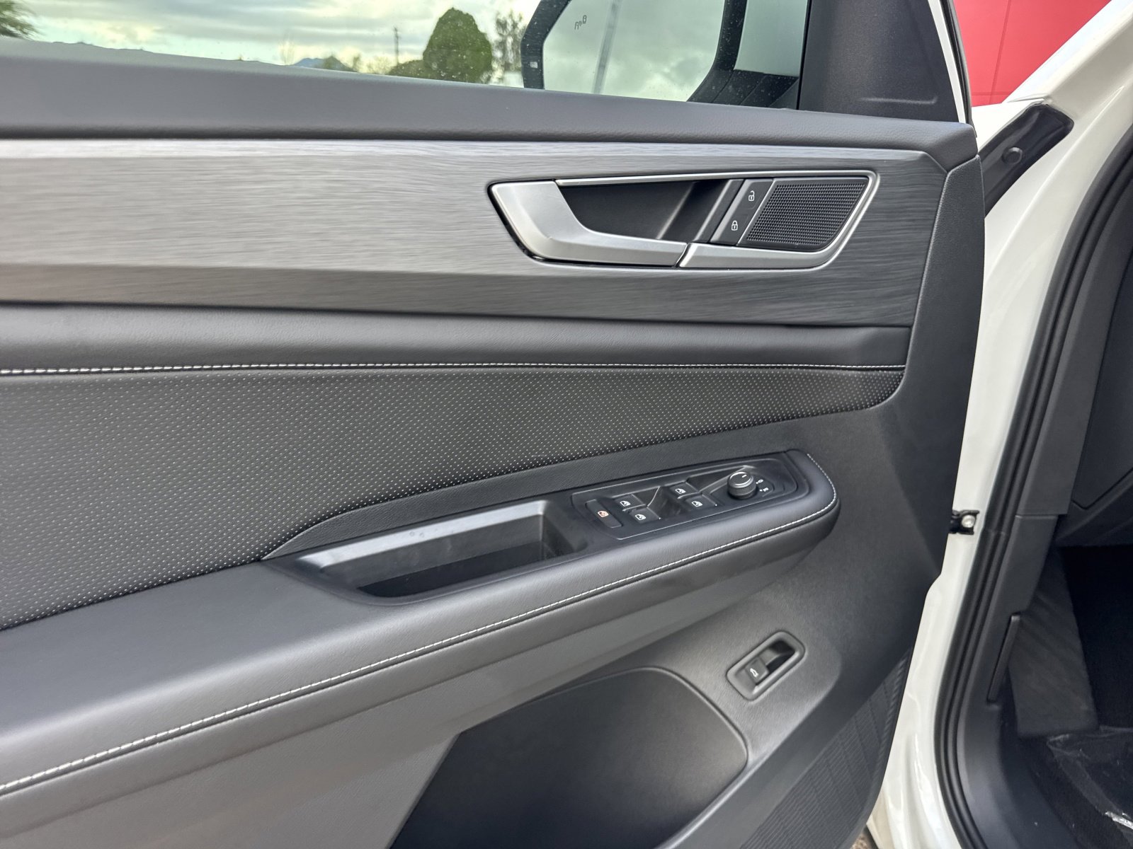 New 2026 Volkswagen Atlas Cross Sport SE image 14