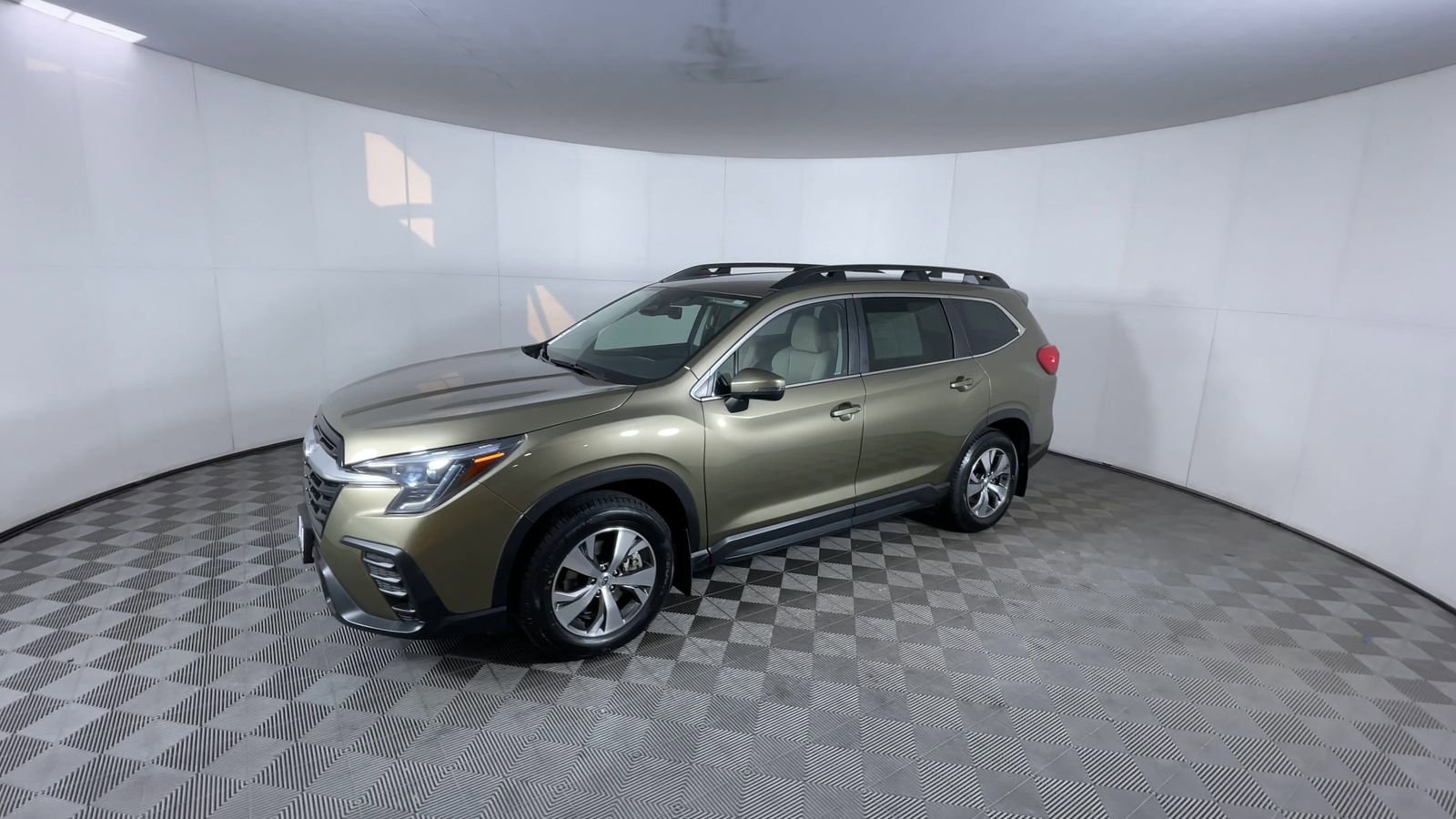Certified 2023 Subaru Ascent Premium w/ Convenience Package AWD/4WD image 4