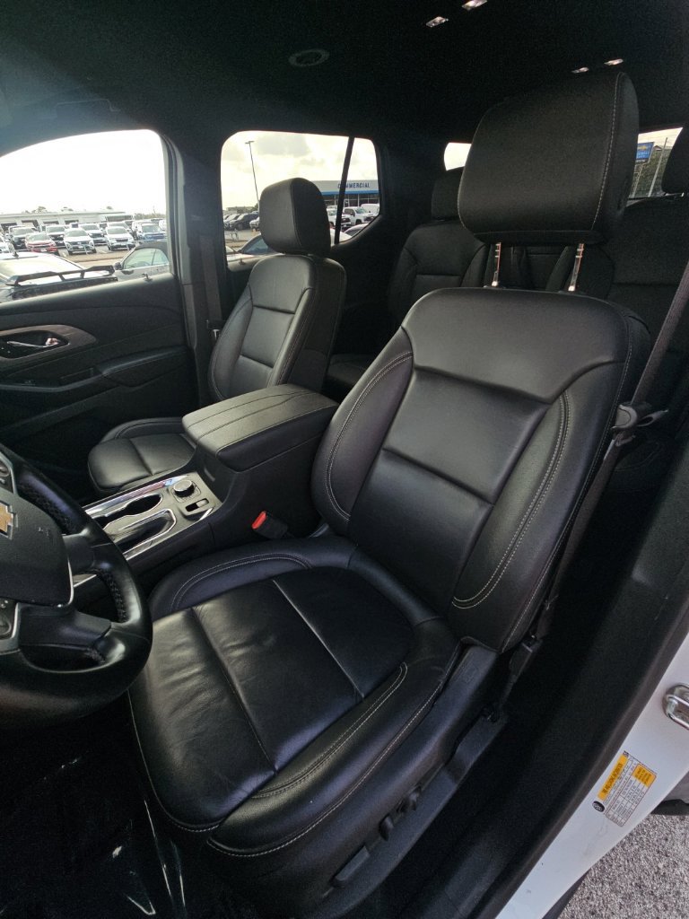 Used 2023 Chevrolet Traverse LT FWD image 18
