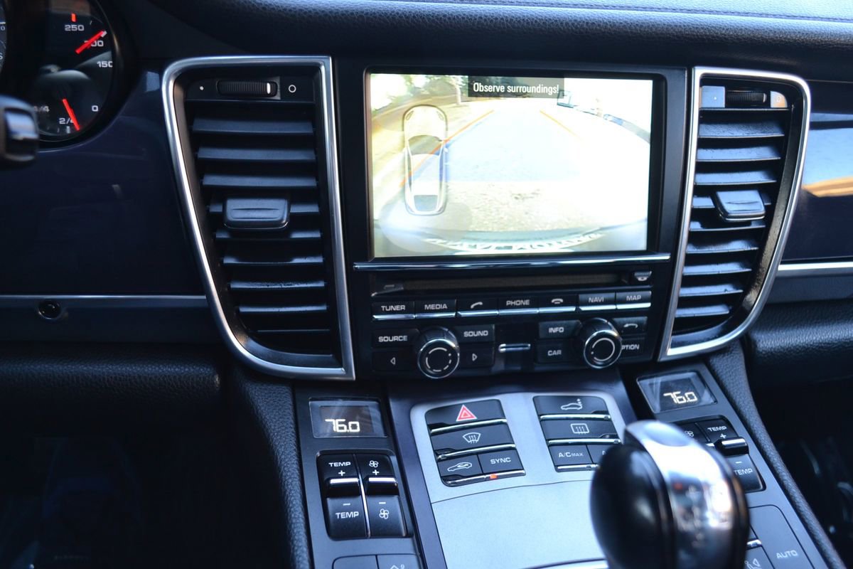 Used 2014 Porsche Panamera 4 w/ Premium Package image 29