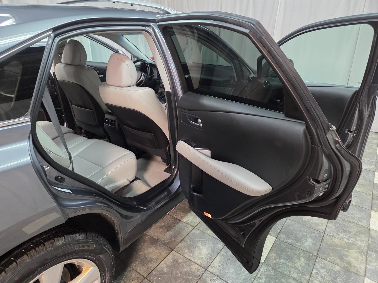 Used 2013 Lexus RX 350 AWD w/ Navigation Pkg image 14