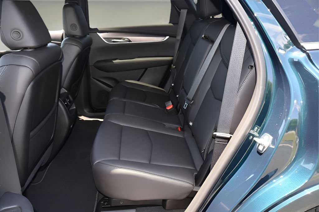 Certified 2026 Cadillac XT5 Luxury FWD image 14