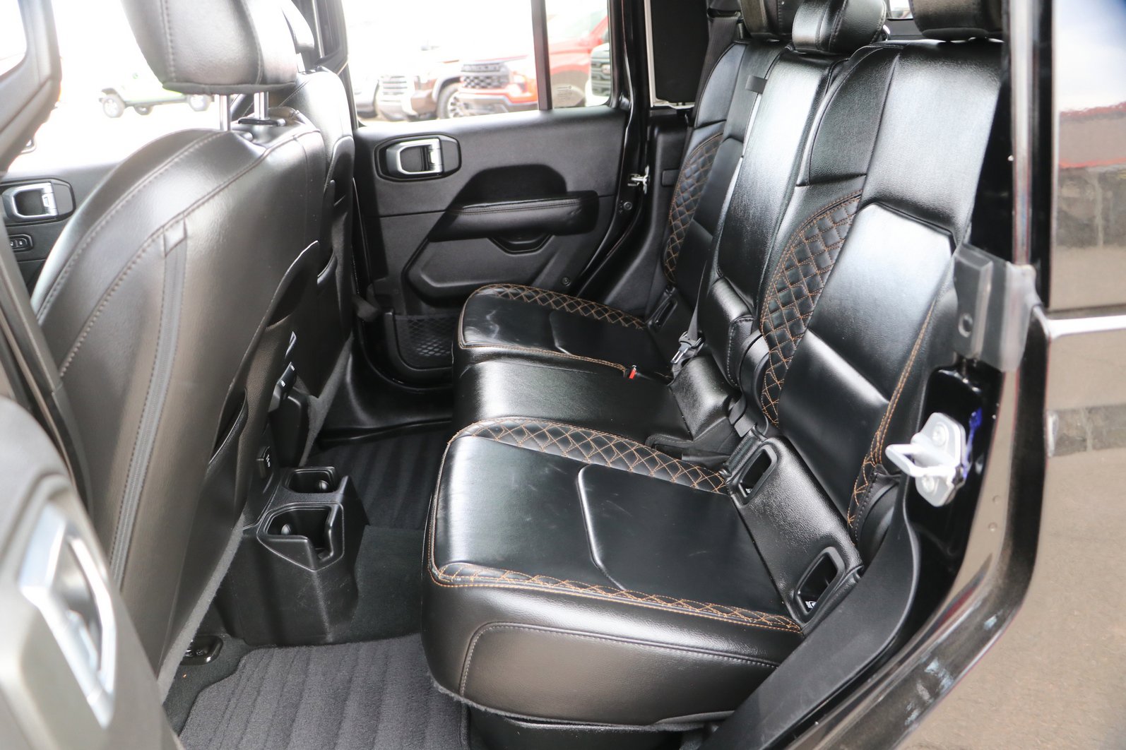 Used 2023 Jeep Gladiator Overland AWD/4WD image 27