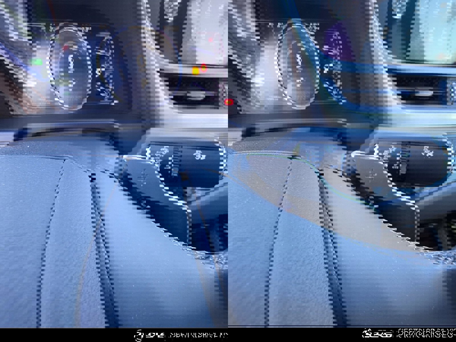 Certified 2019 Lexus ES 300h w/ Accessory Package image 28