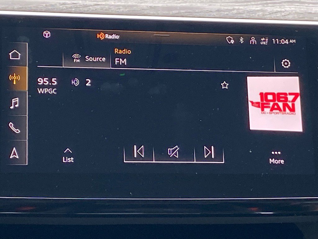 Used 2021 Audi e-tron Premium w/ Convenience Plus Package image 5