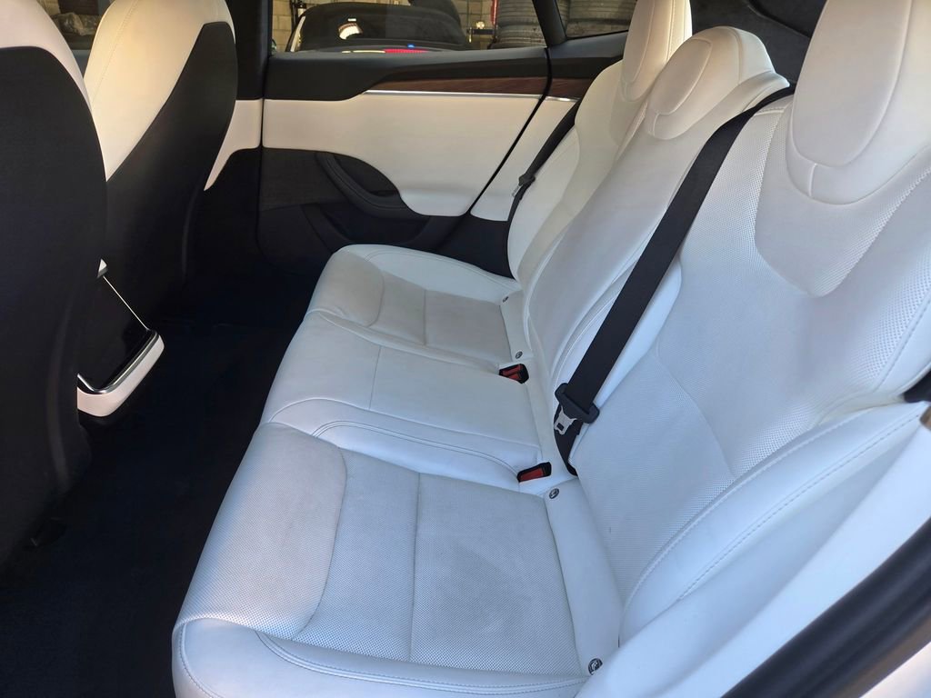 Used 2022 Tesla Model S image 12