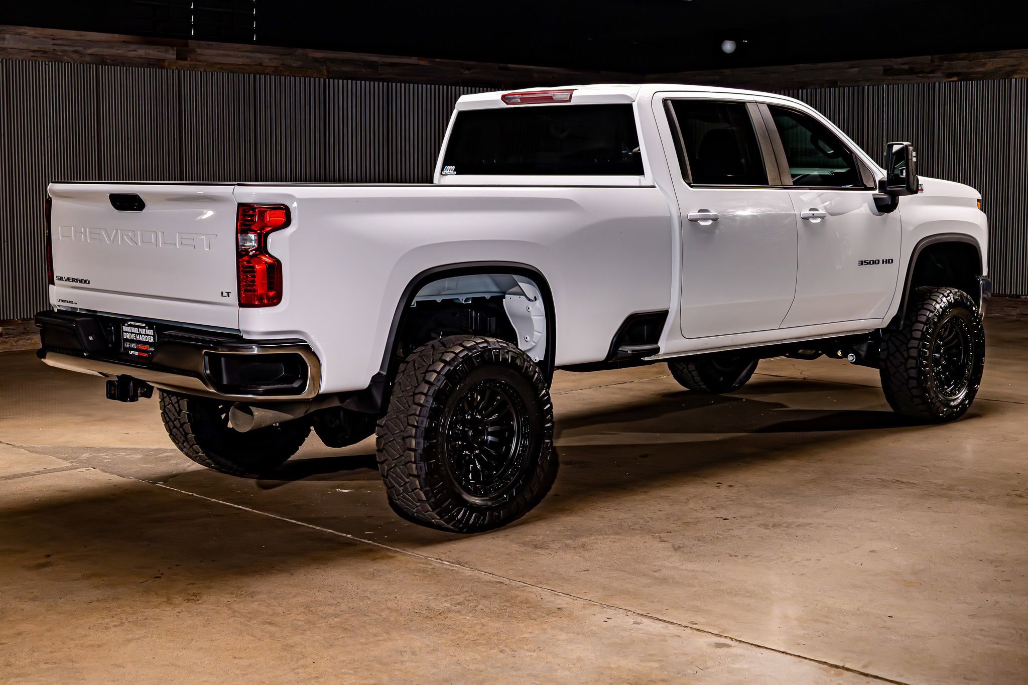 Used 2024 Chevrolet Silverado 3500 LT w/ Convenience Package image 10