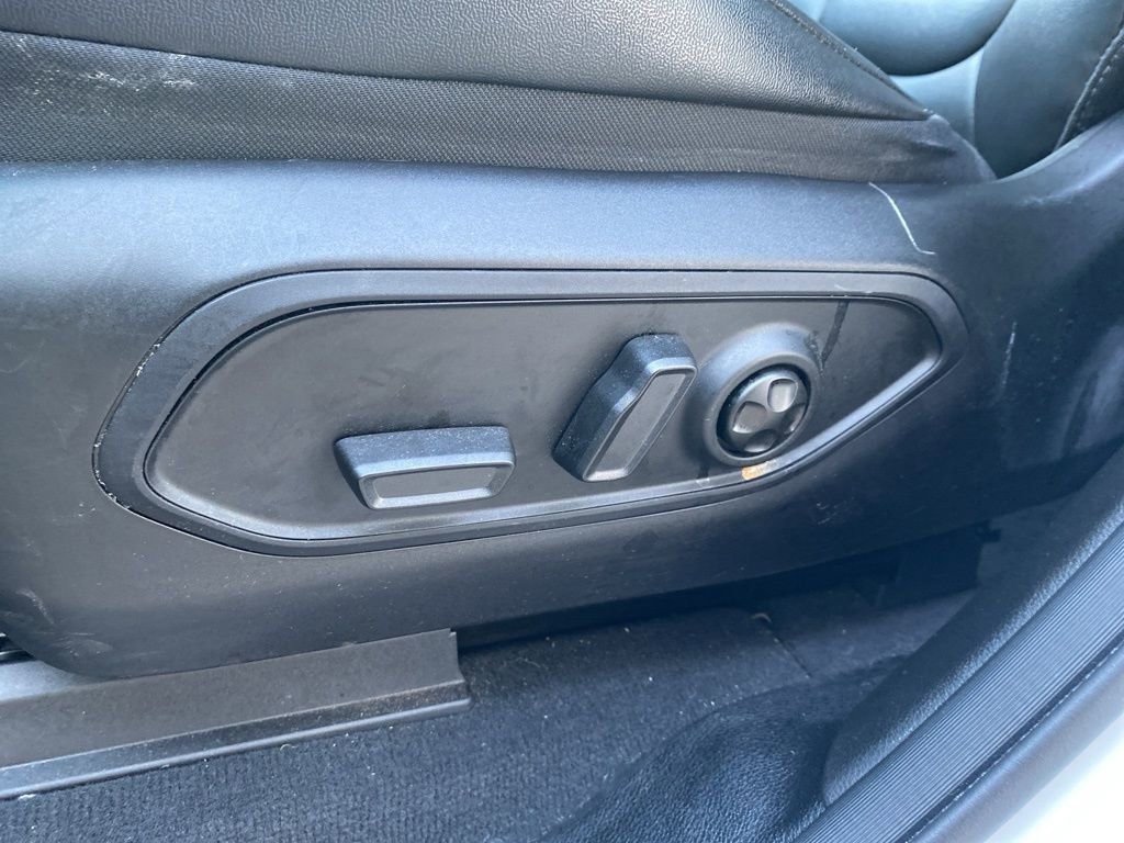 Used 2023 Jeep Grand Cherokee Limited w/ Black Appearance Package image 21