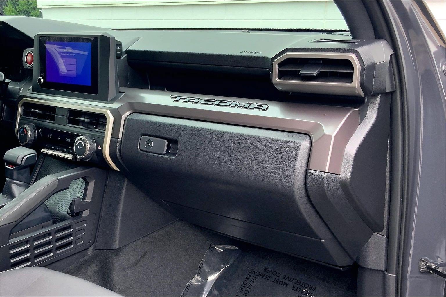 Used 2025 Toyota Tacoma TRD Off-Road AWD/4WD image 21