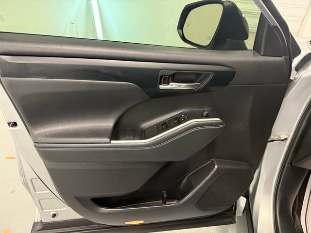 Used 2022 Toyota Highlander XSE image 14
