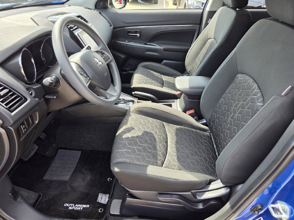 Used 2026 Mitsubishi Outlander Sport AWD image 17