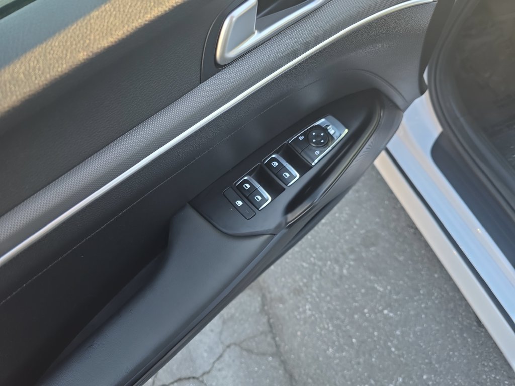 Used 2024 Kia K5 GT-Line image 11
