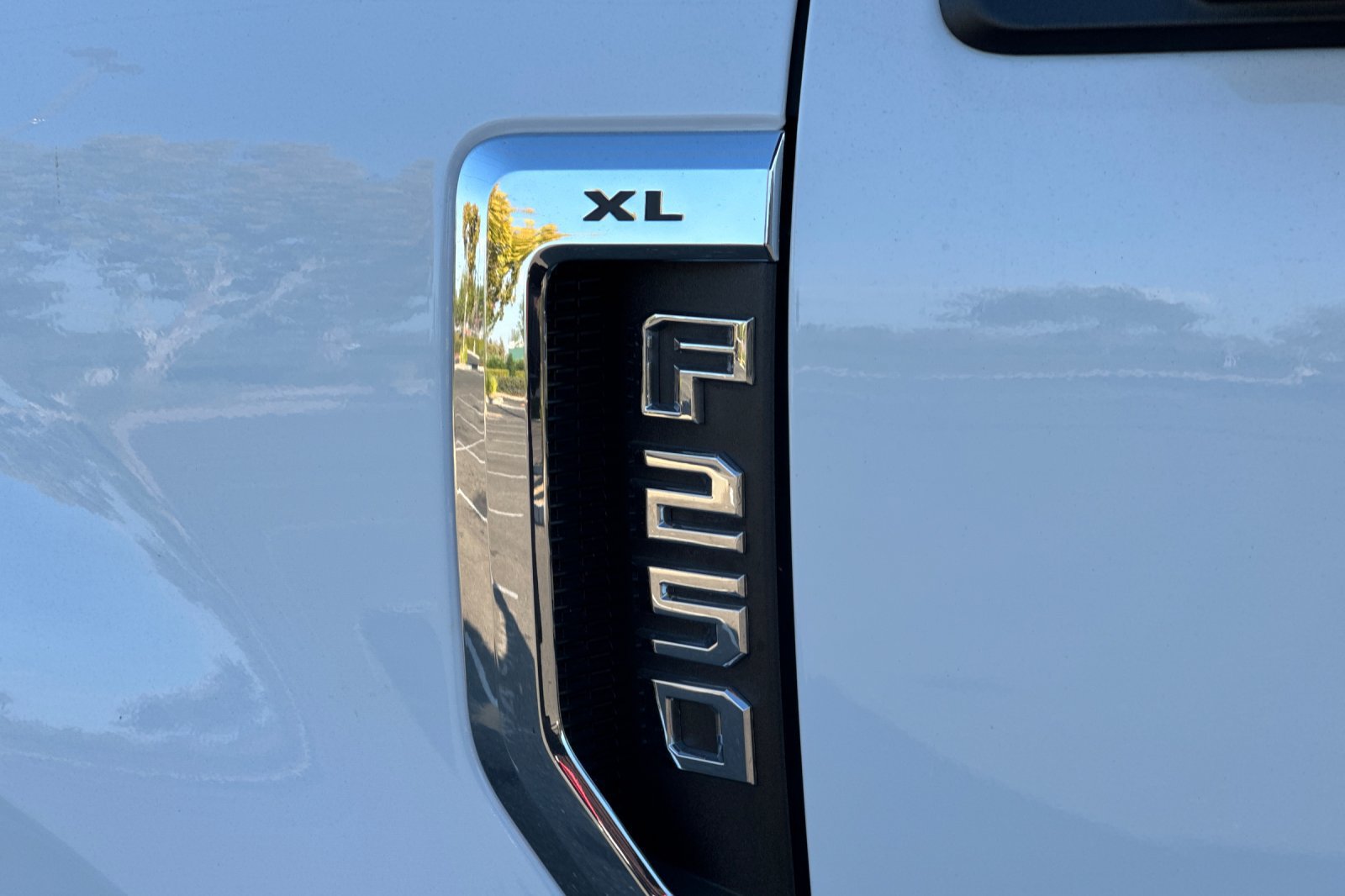 Used 2022 Ford F250 XL w/ Power Equipment Group RWD image 13