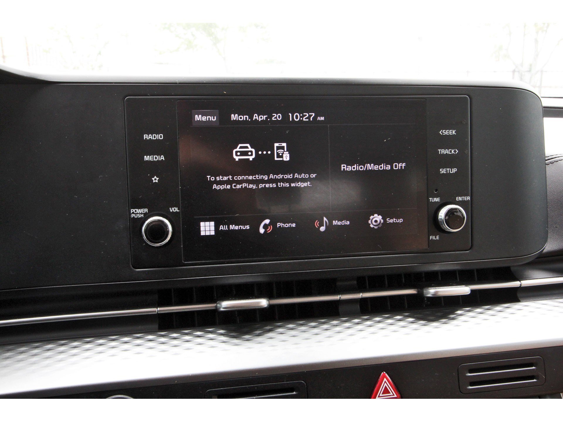 Used 2024 Kia Carnival LX FWD image 25