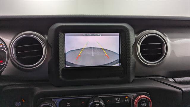 Used 2018 Jeep Wrangler Unlimited Sahara image 27