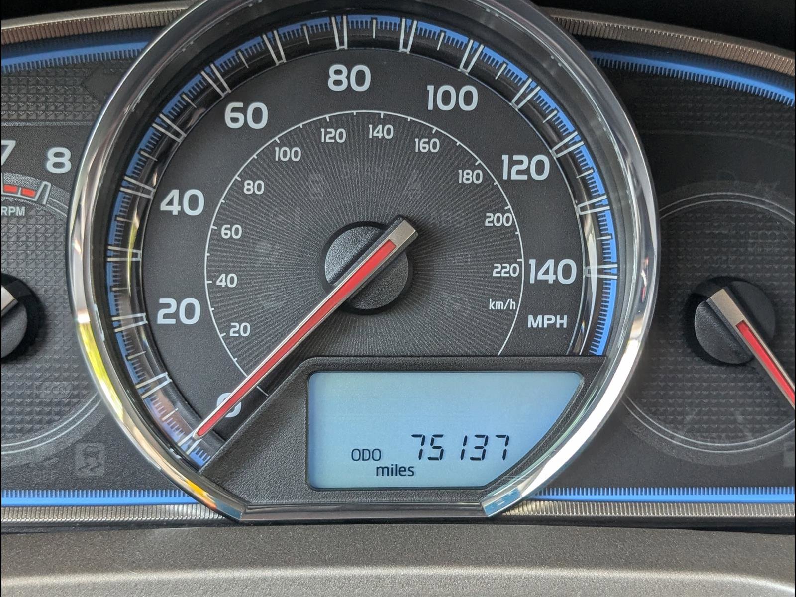 Used 2015 Toyota RAV4 Limited w/ Technology Package AWD/4WD image 10