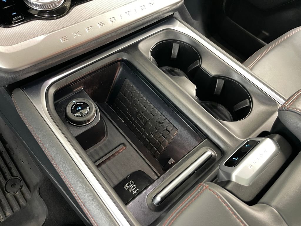 Used 2025 Ford Expedition Max Active AWD/4WD image 36