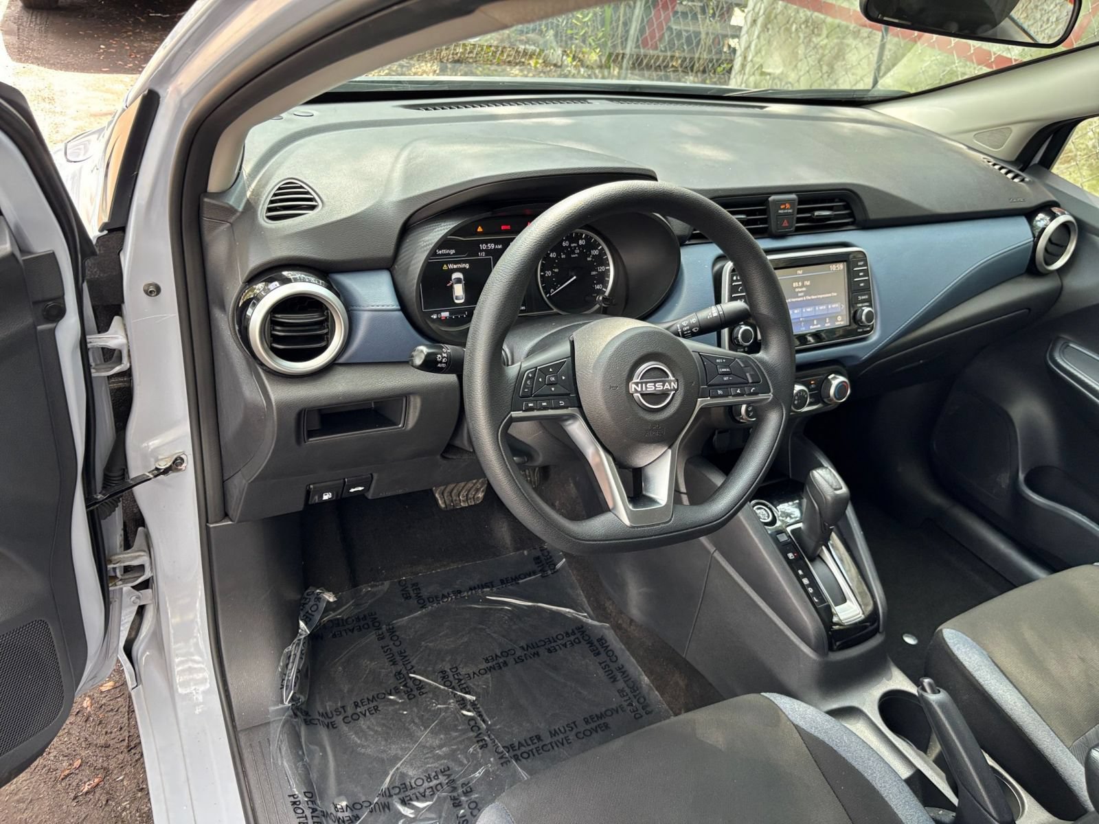 Used 2025 Nissan Versa SV FWD image 31