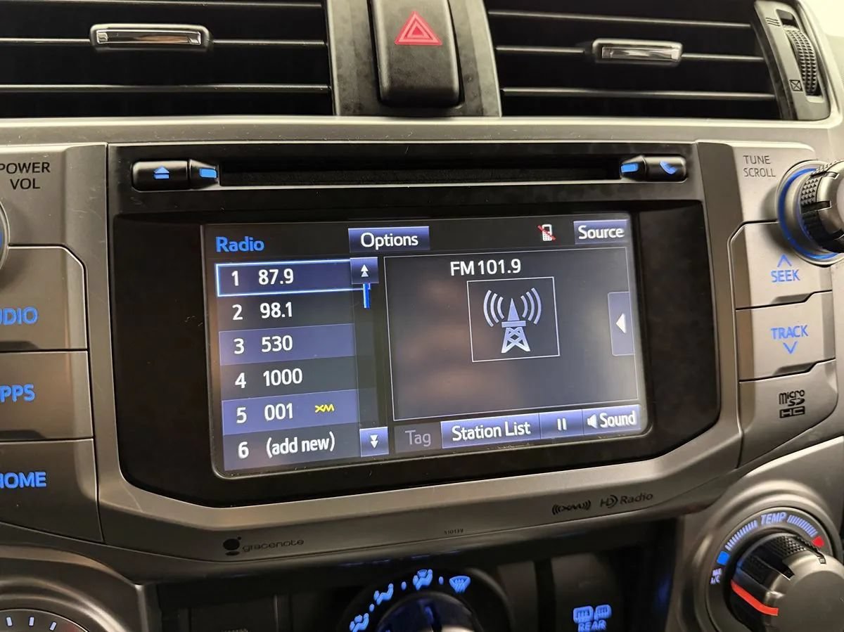 Used 2018 Toyota 4Runner SR5 Premium w/ Wilderness Package AWD/4WD image 19