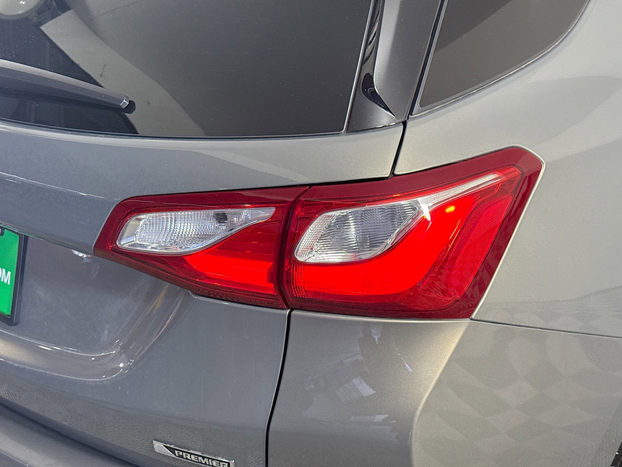 Used 2018 Chevrolet Equinox Premier FWD image 34