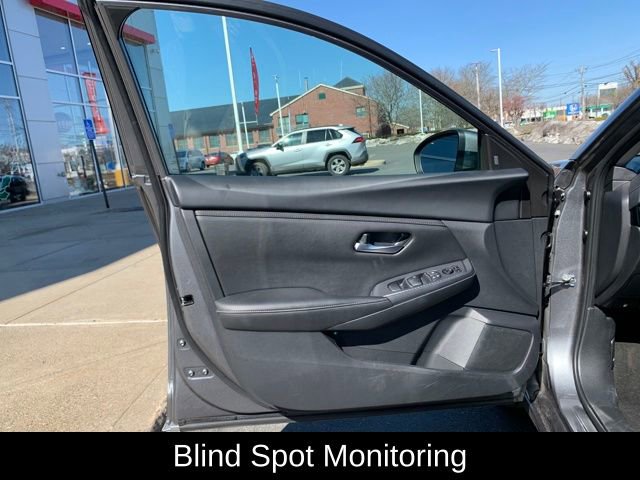 Used 2024 Nissan Sentra SV image 12