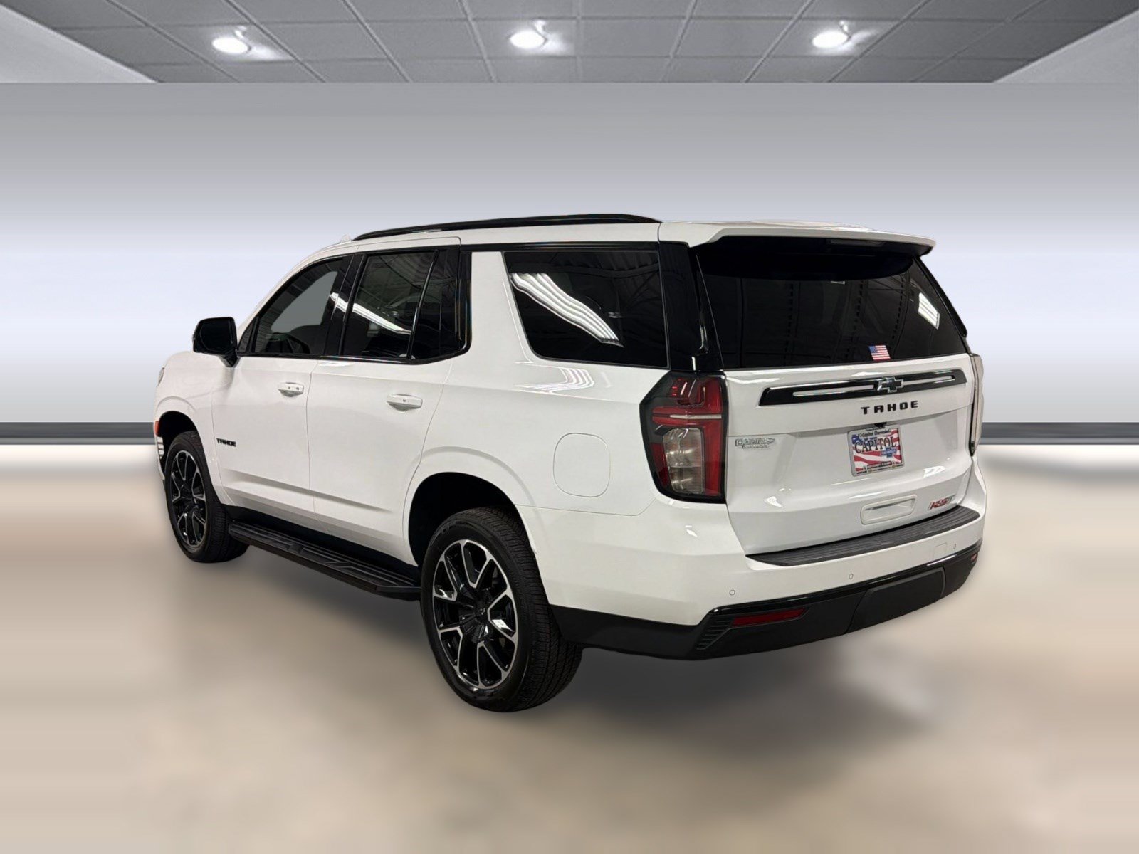 Used 2024 Chevrolet Tahoe RST w/ Luxury Package RWD image 3
