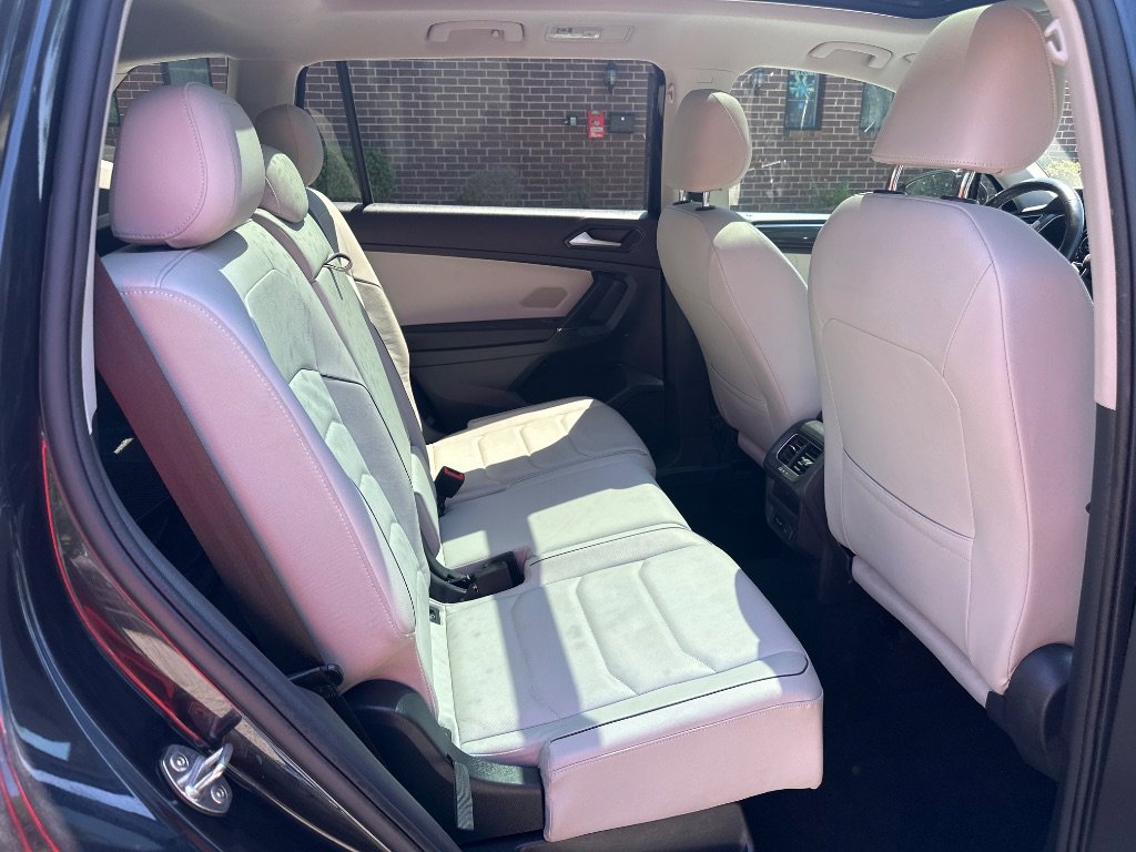 Used 2018 Volkswagen Tiguan SEL Premium AWD/4WD image 22