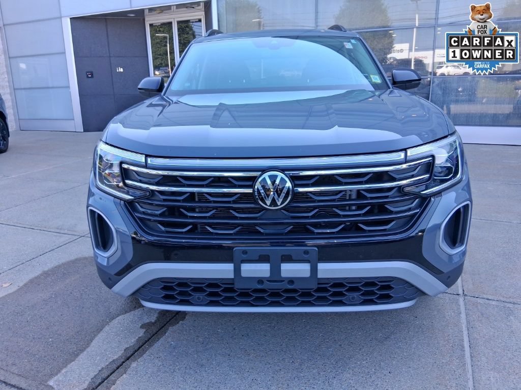Used 2025 Volkswagen Atlas Peak Edition SE AWD/4WD image 8