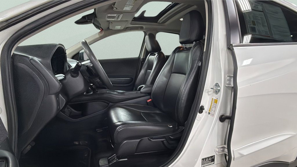 Used 2021 Honda HR-V EX image 15