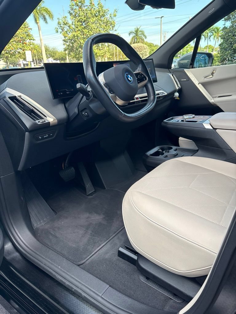 Certified 2024 BMW iX xDrive50 w/ Sport Package AWD/4WD image 5