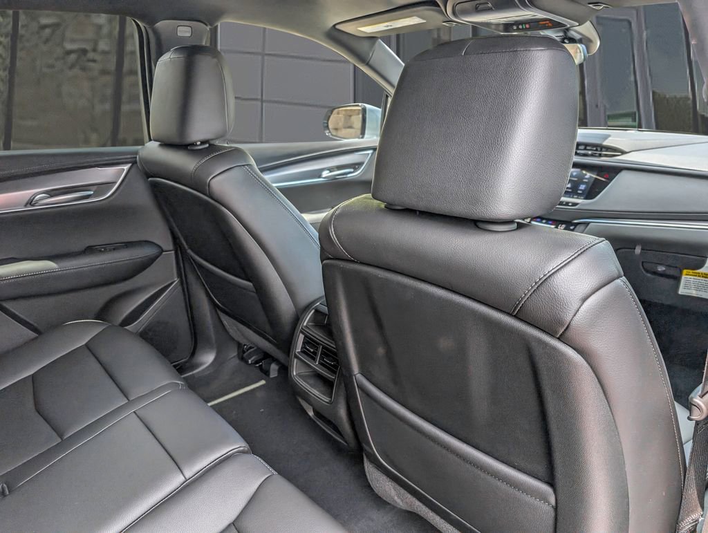 New 2025 Cadillac XT5 Luxury FWD image 19