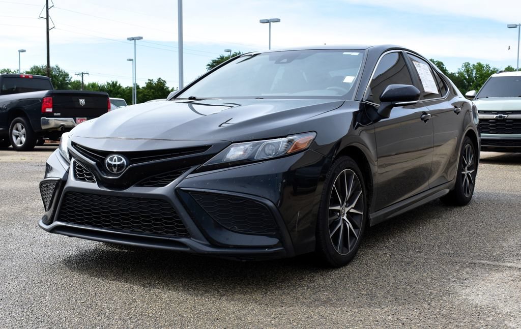 Used 2023 Toyota Camry SE