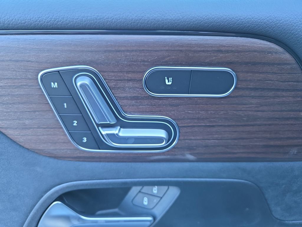 Used 2026 Mercedes-Benz GLB 250 GLB 250 image 11