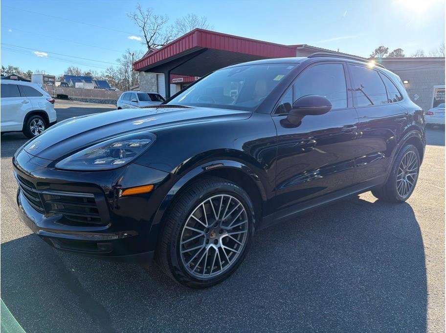 Used 2020 Porsche Cayenne S image 3