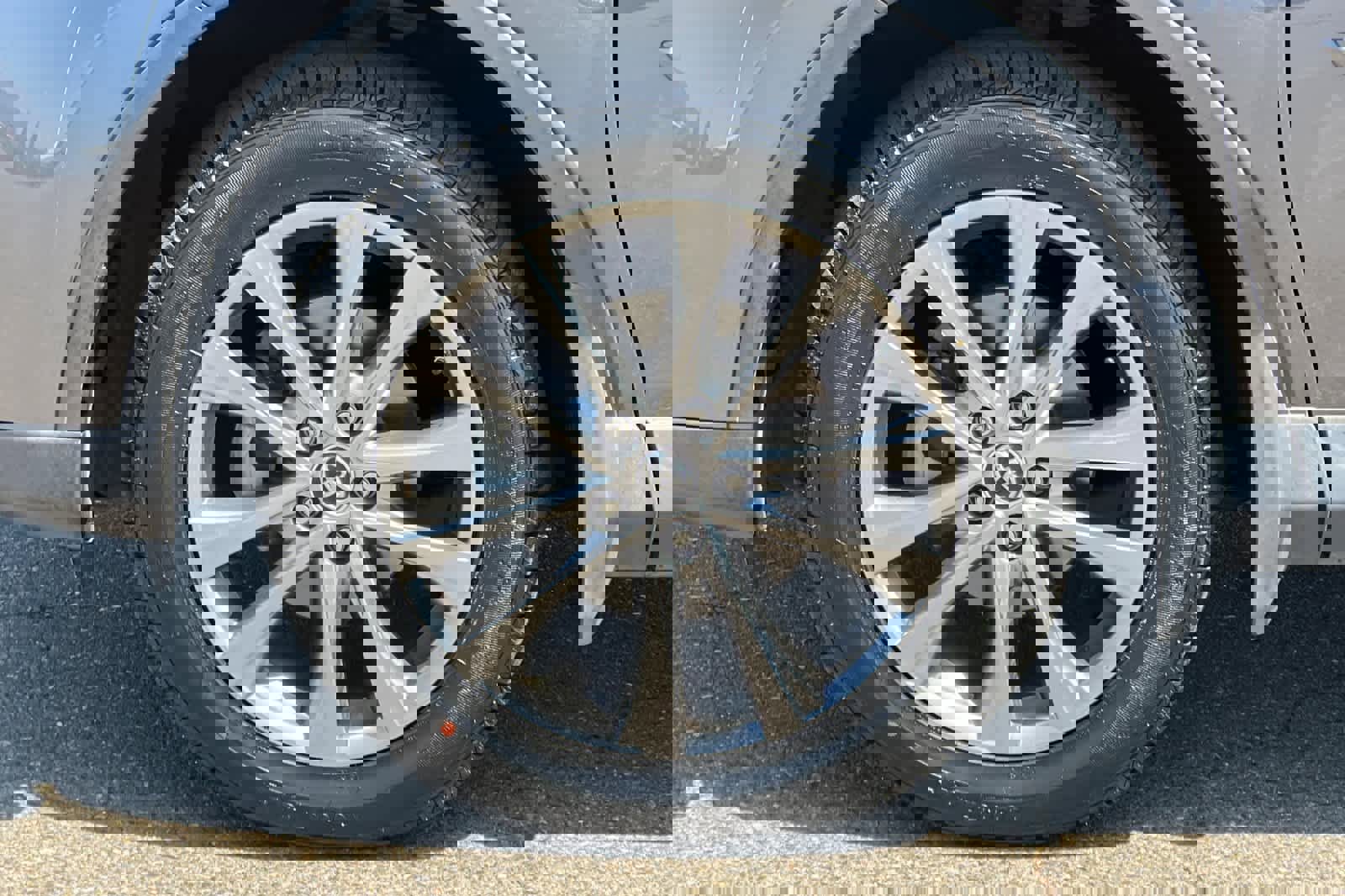 Used 2017 Toyota RAV4 Limited AWD/4WD image 31