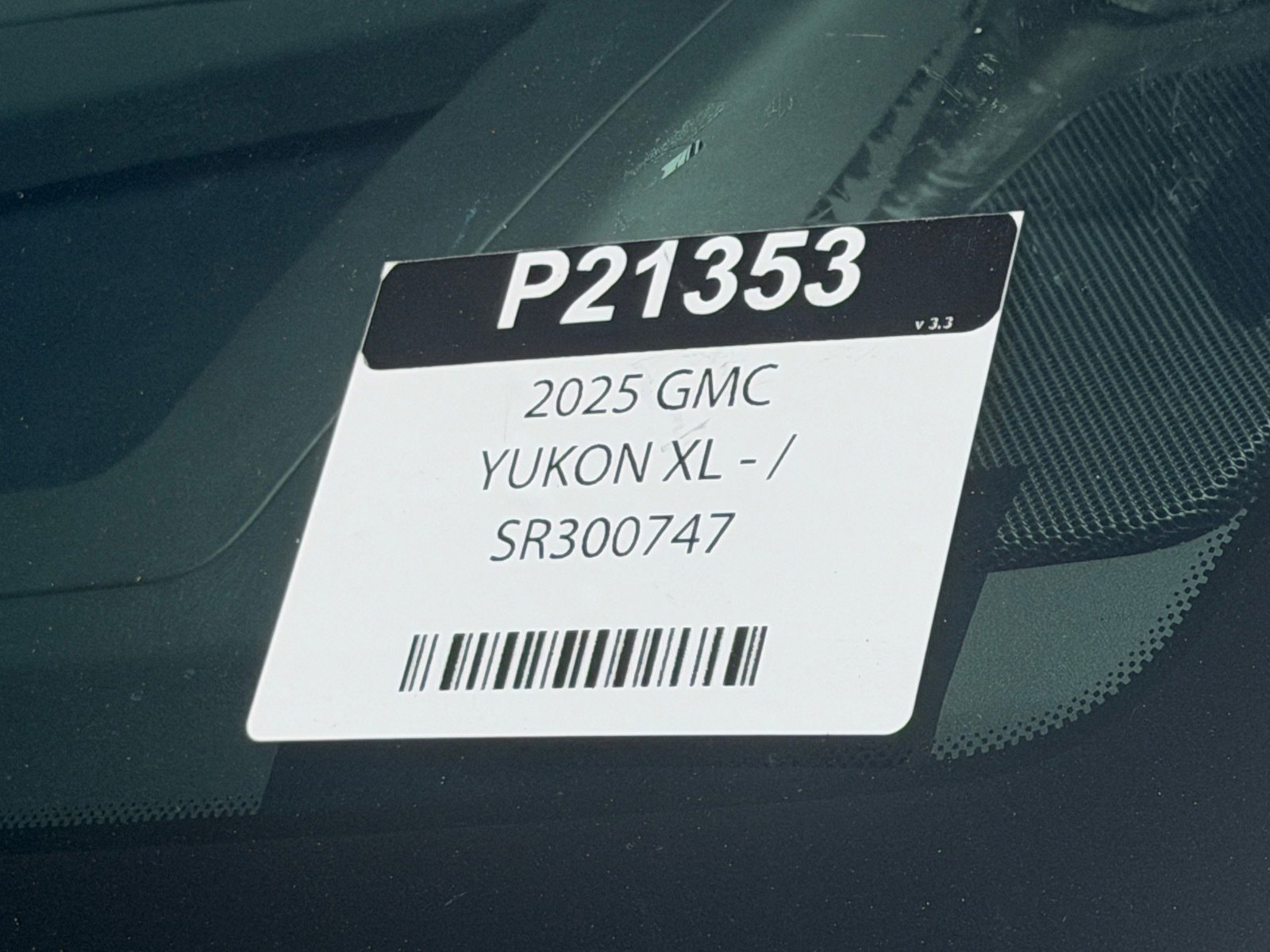 Used 2025 GMC Yukon XL Denali AWD/4WD image 7