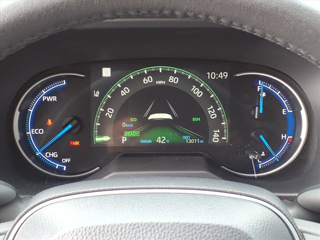 Used 2023 Toyota RAV4 XLE Premium image 32