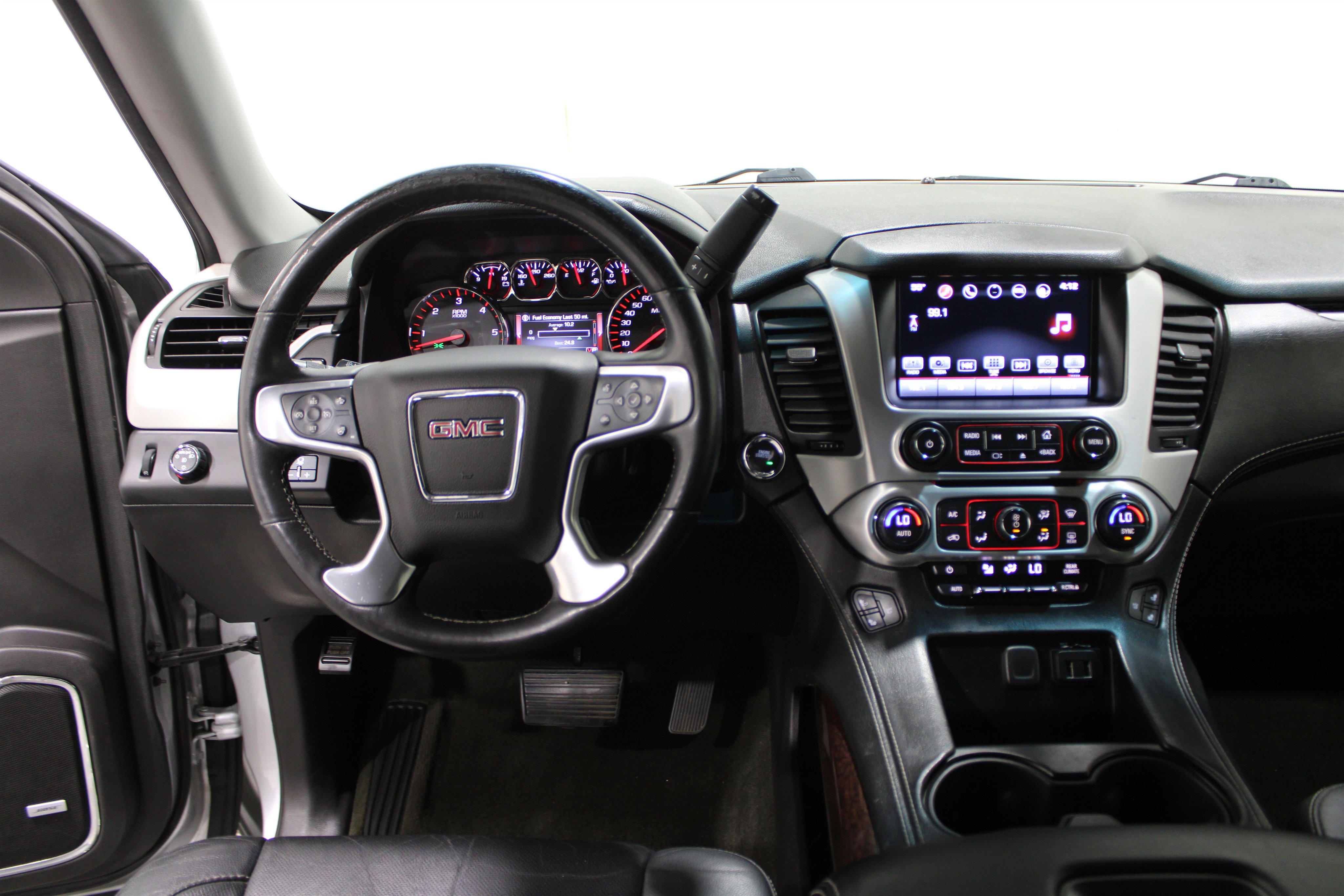 Used 2016 GMC Yukon SLT w/ Open Road Package image 2