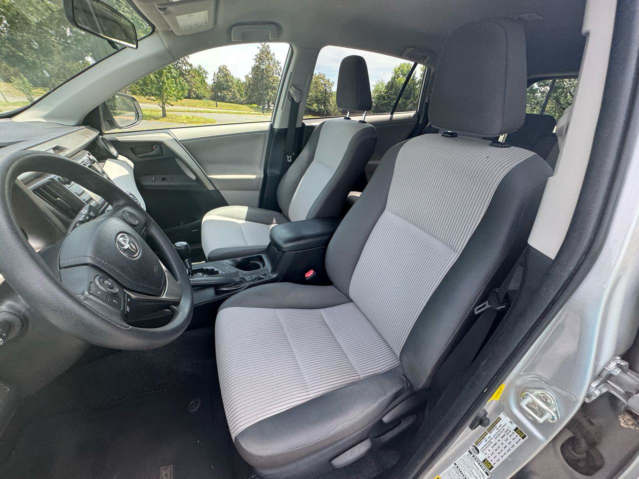 Used 2013 Toyota RAV4 LE AWD/4WD image 33