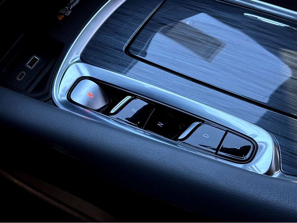 Used 2022 Buick Enclave Premium image 18