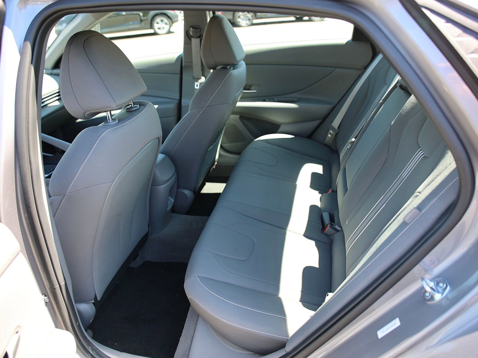 Used 2025 Hyundai Elantra SEL FWD image 18