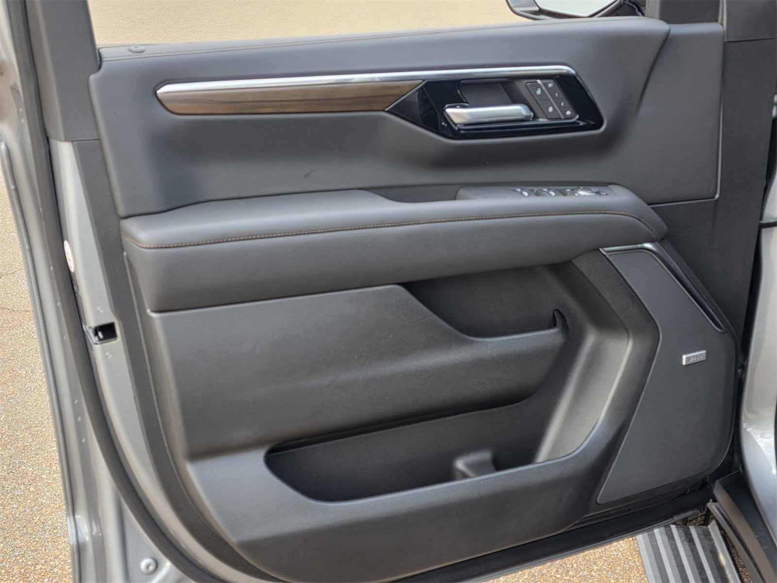 New 2026 Chevrolet Tahoe High Country image 15