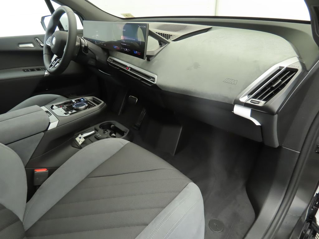 Used 2026 BMW iX xDrive45 w/ M Sport Package AWD/4WD image 18