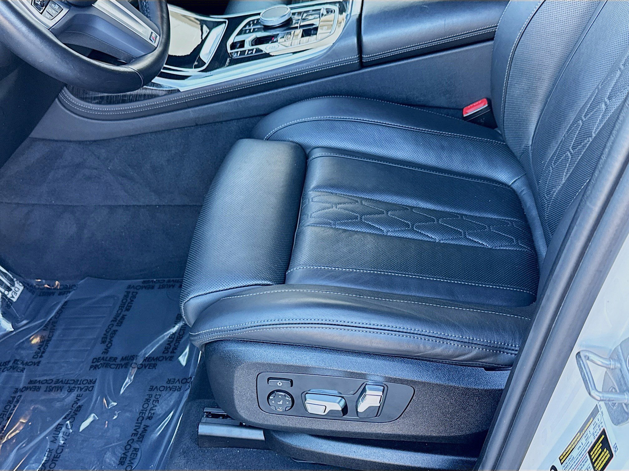 Used 2023 BMW X7 xDrive40i w/ M Sport Package image 18