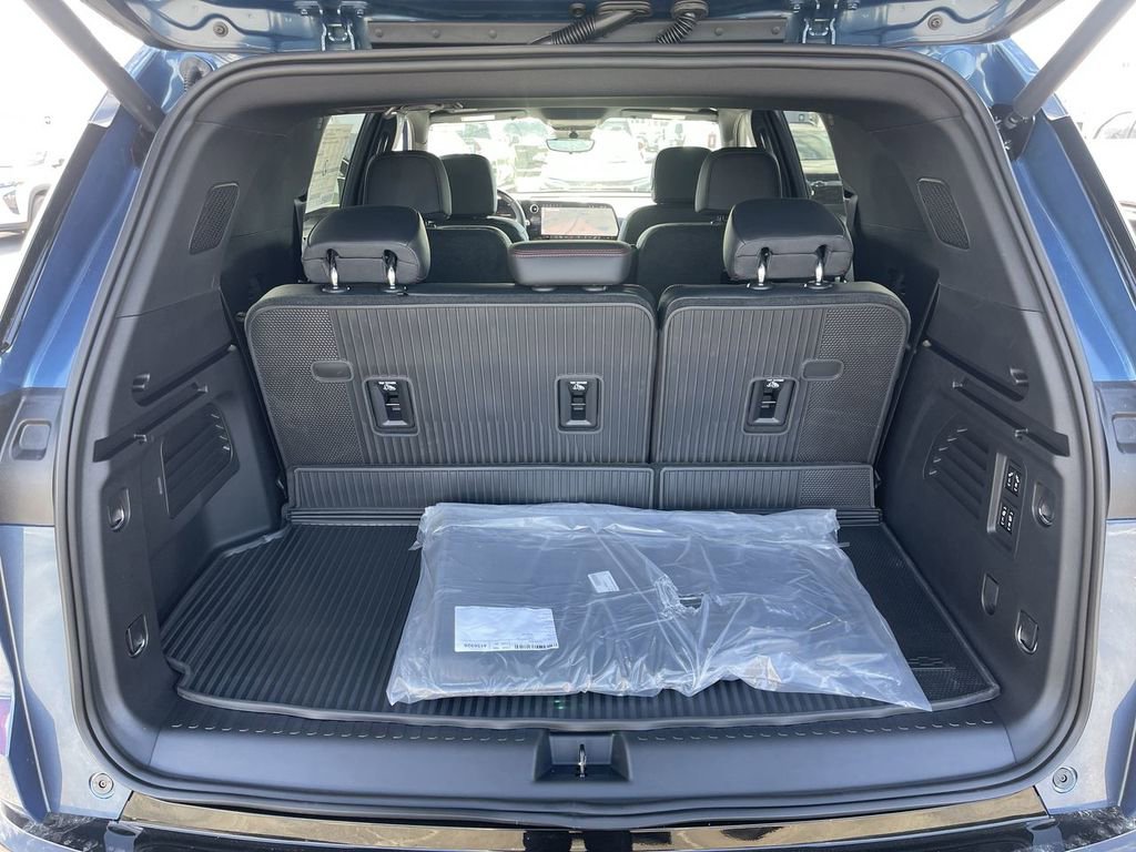 New 2026 Chevrolet Traverse RS w/ LPO, Floor Liner Package image 25